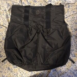 Lululemon Athletica Black Nylon Tote Gym Bag Adjustable Crossbody Strap Large